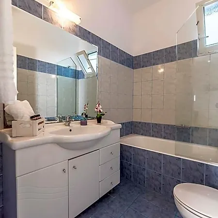 Stegna Bay Apartament *